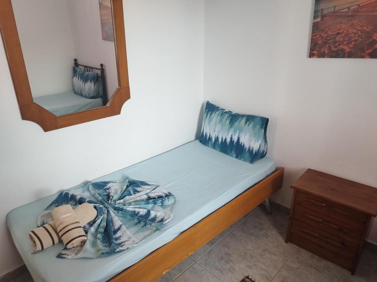 Dafni'S Home 50 Meters From The Beach Gerakini Exterior photo